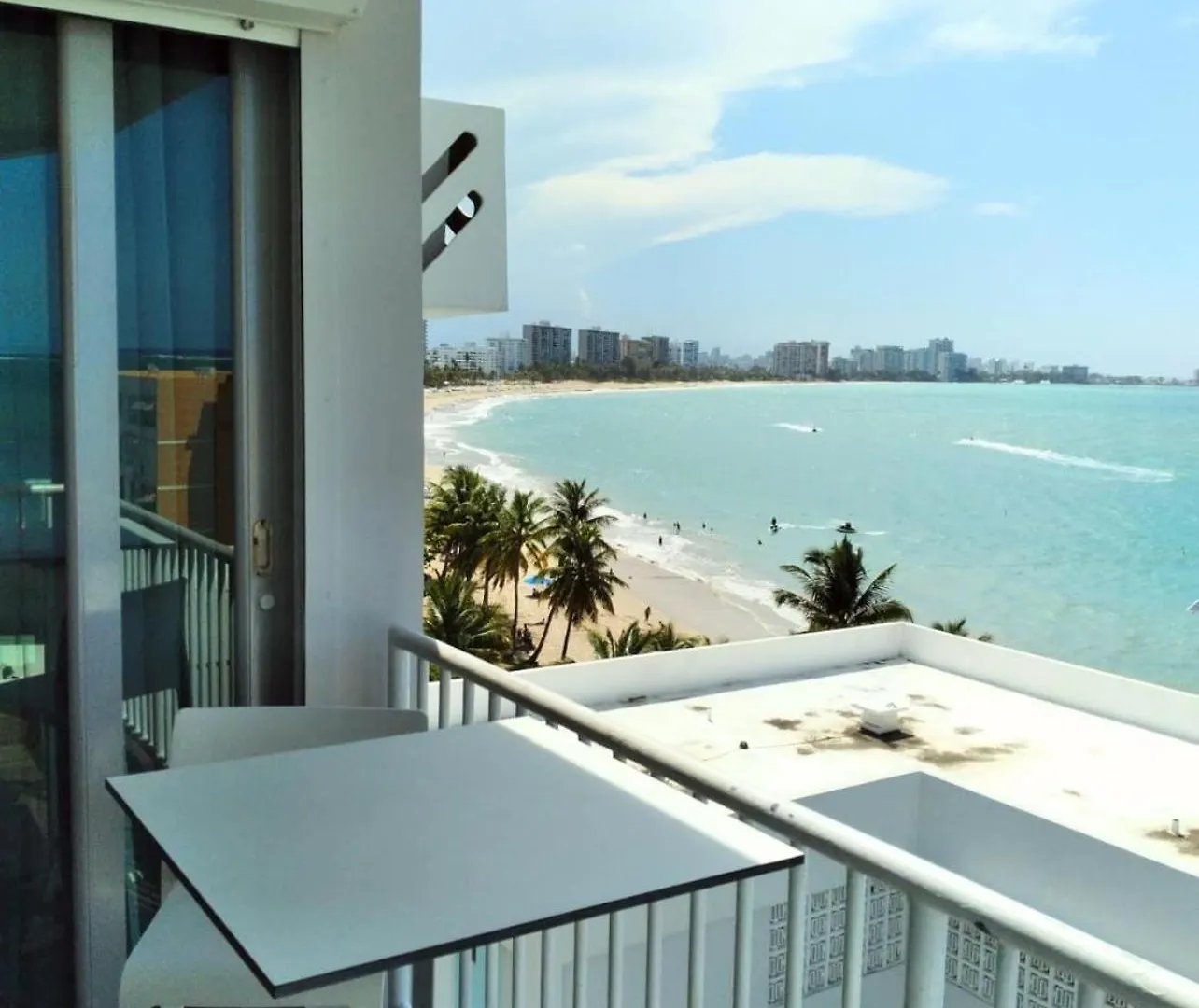 Апарт-отель Pr Rentals Beach Front Penthouse A 604 Сан-Хуан