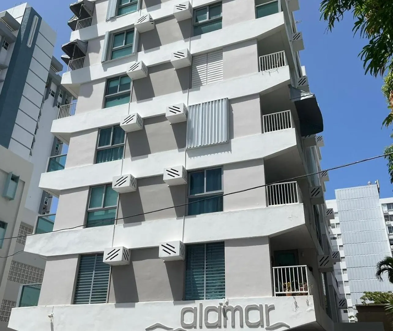 Апарт-отель Pr Rentals Beach Front Penthouse A 604 Сан-Хуан
